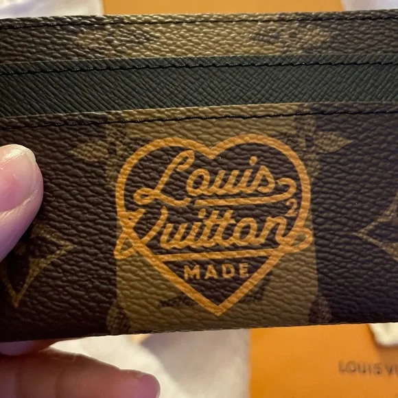 Louis Vuitton double card holder from the nigo collection.. - Picture 10 of 13